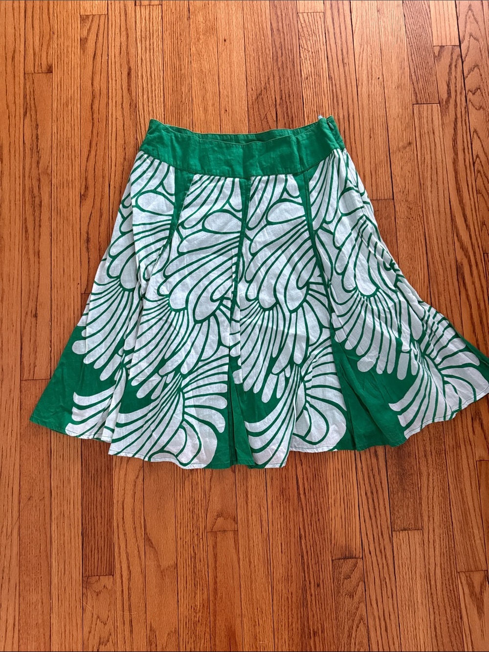 Pura Vida Green and White Floral Panel Skirt